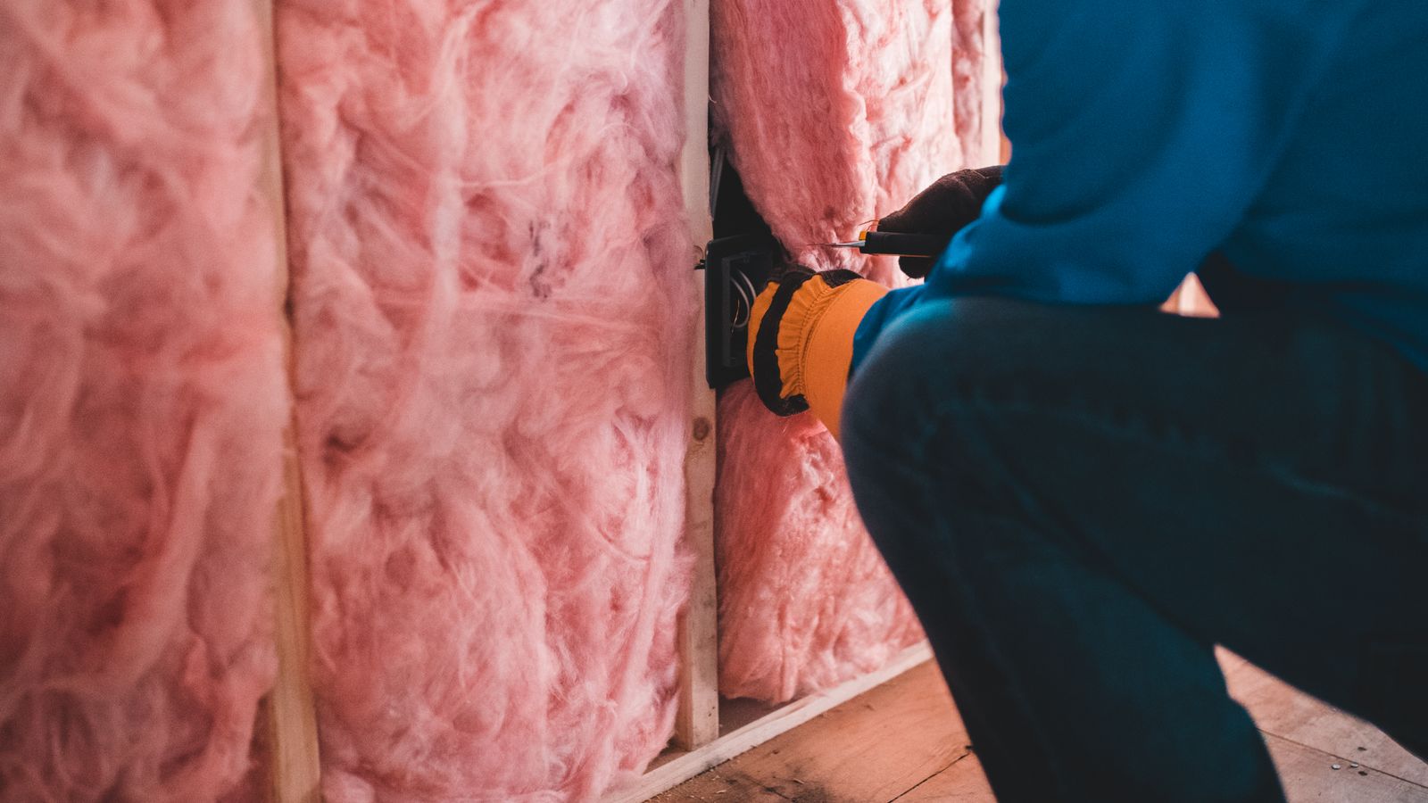Isolation de la toiture : par l&rsquo;intérieur ou par l&rsquo;extérieur ?